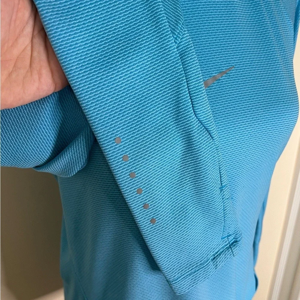 Nike AeroReact Running Top Large Lightweight Reflective Blue EUC‎